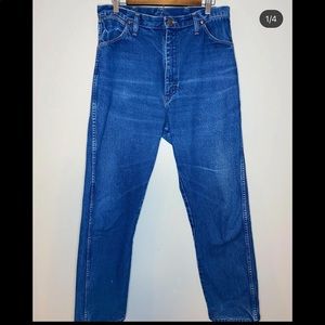 Wrangler High Rise Straight Leg